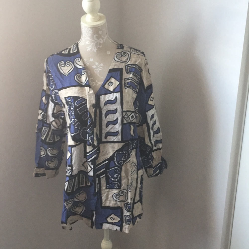 Blue and tan tunic top
